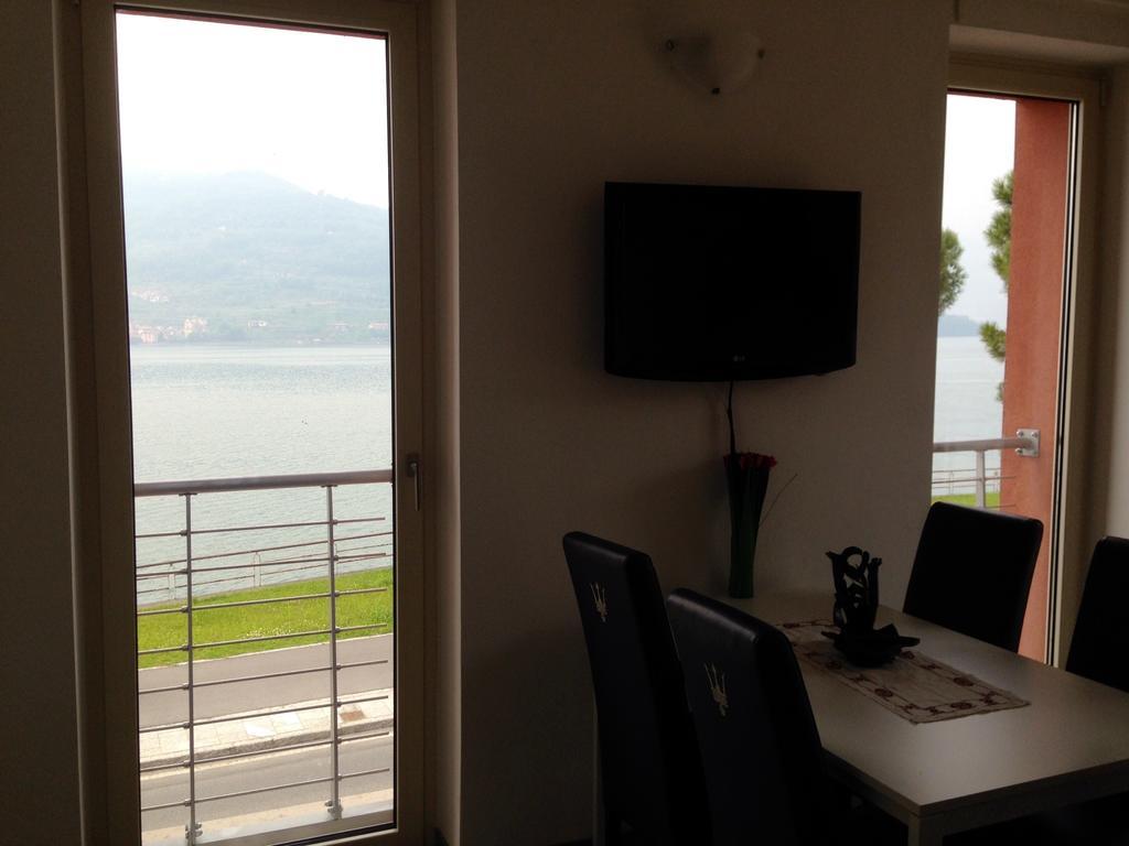 A Lago มาโรเน ห้อง รูปภาพ